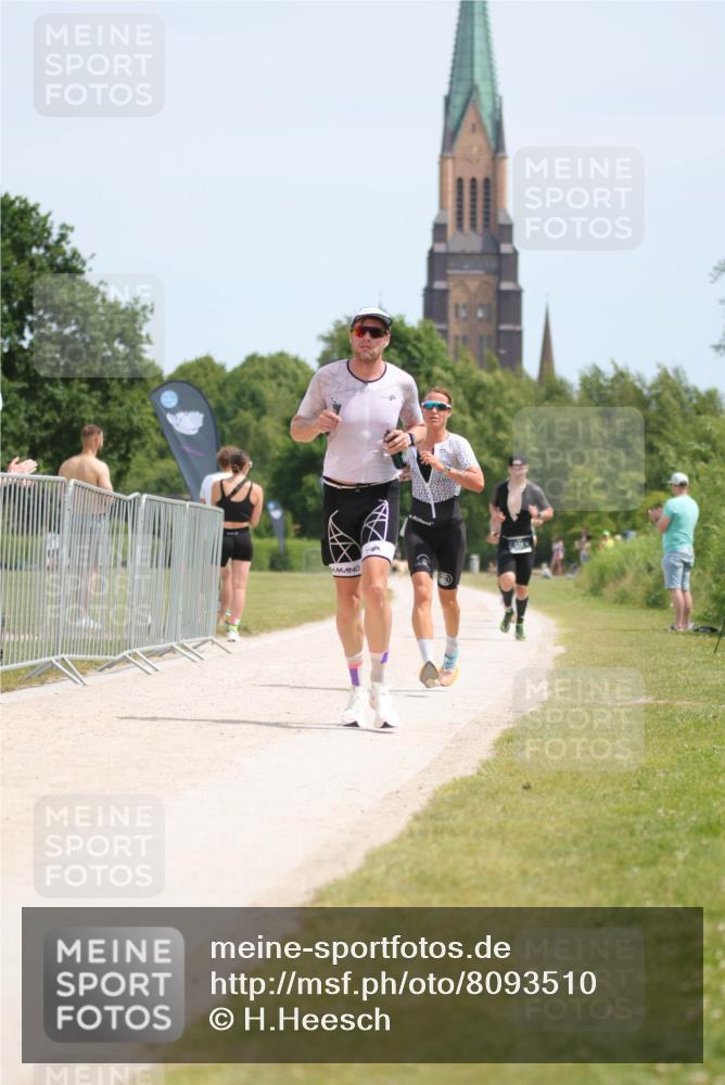 22.06.2025 - Viking Triathlon H.Heesch http://msf.ph/oto/8093510 22.06.2025 13:03:41 Laufen 30, 464, 508, 510 meine-sportfotos.de