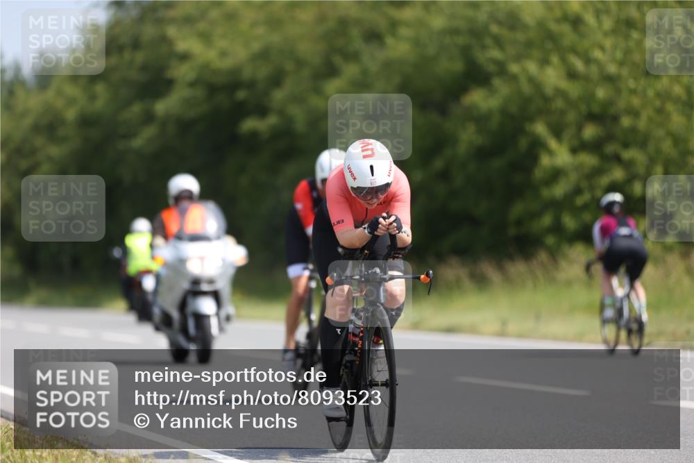 22.06.2025 - Viking Triathlon Yannick Fuchs http://msf.ph/oto/8093523 22.06.2025 11:18:19 Radfahren 63, 147, 264, 543, 612 meine-sportfotos.de