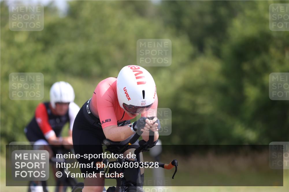 22.06.2025 - Viking Triathlon Yannick Fuchs http://msf.ph/oto/8093528 22.06.2025 11:18:20 Radfahren 63, 147, 264, 543, 612 meine-sportfotos.de