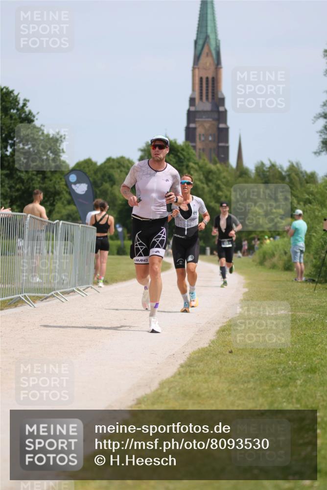 22.06.2025 - Viking Triathlon H.Heesch http://msf.ph/oto/8093530 22.06.2025 13:03:41 Laufen 30, 464, 508, 510 meine-sportfotos.de
