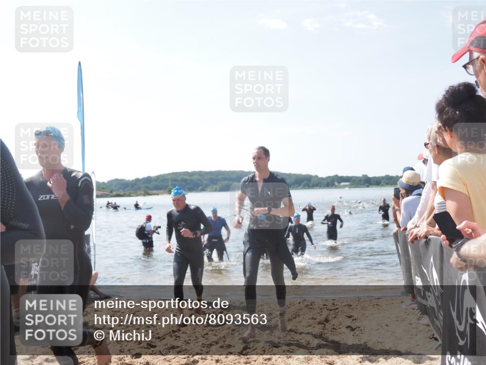 22.06.2025 - Viking Triathlon MichiJ http://msf.ph/oto/8093563 22.06.2025 10:39:44 Schwimmen 25, 29, 86, 138, 244, 337, 423, 437, 518, 529 meine-sportfotos.de