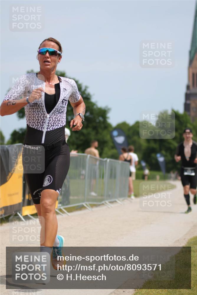 22.06.2025 - Viking Triathlon H.Heesch http://msf.ph/oto/8093571 22.06.2025 13:03:45 Laufen 30, 464, 508, 510, 602 meine-sportfotos.de