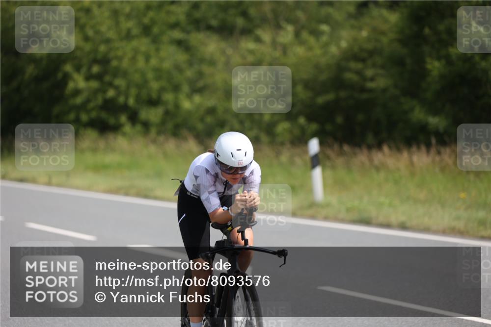 22.06.2025 - Viking Triathlon Yannick Fuchs http://msf.ph/oto/8093576 22.06.2025 11:18:45 Radfahren 175, 200, 438, 602 meine-sportfotos.de