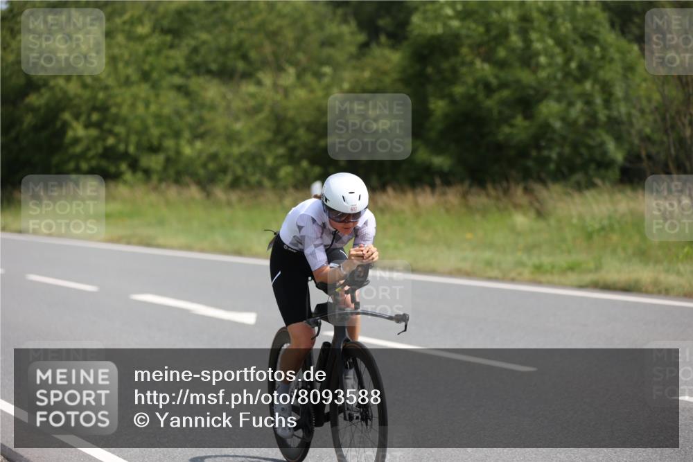 22.06.2025 - Viking Triathlon Yannick Fuchs http://msf.ph/oto/8093588 22.06.2025 11:18:45 Radfahren 175, 200, 438, 602 meine-sportfotos.de
