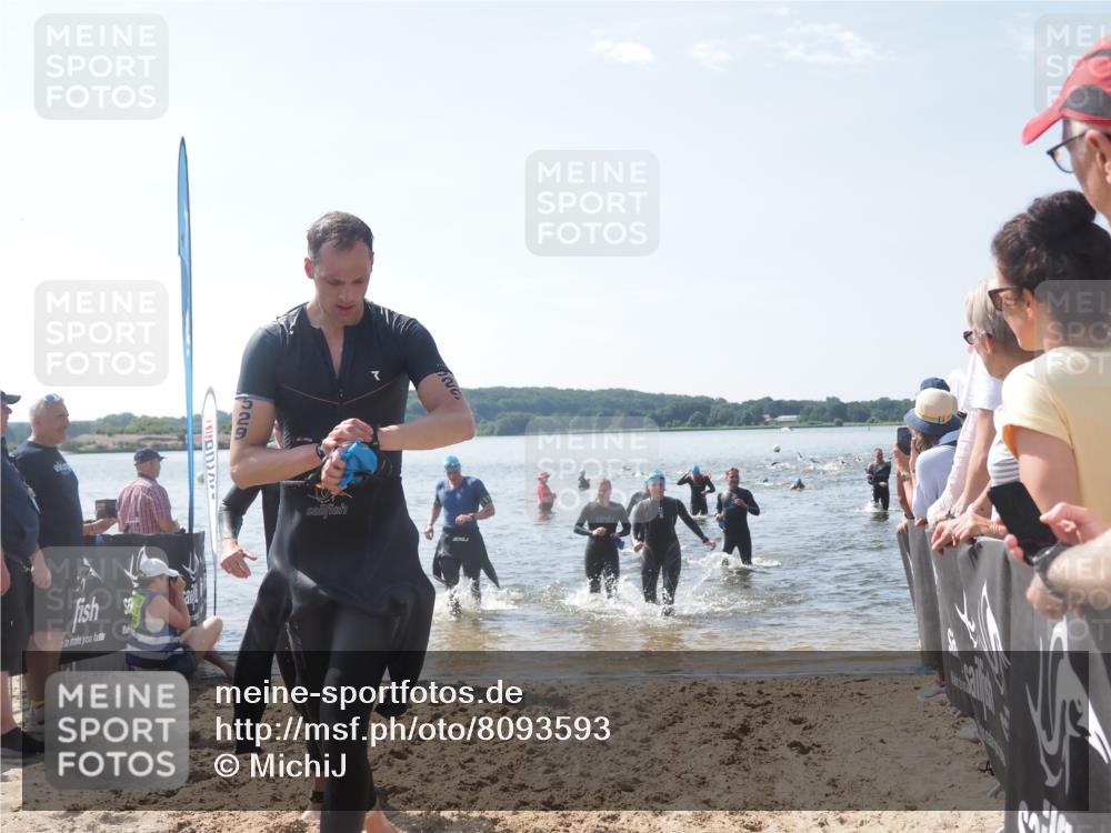 22.06.2025 - Viking Triathlon MichiJ http://msf.ph/oto/8093593 22.06.2025 10:39:46 Schwimmen 25, 29, 86, 138, 244, 423, 437, 518, 529 meine-sportfotos.de