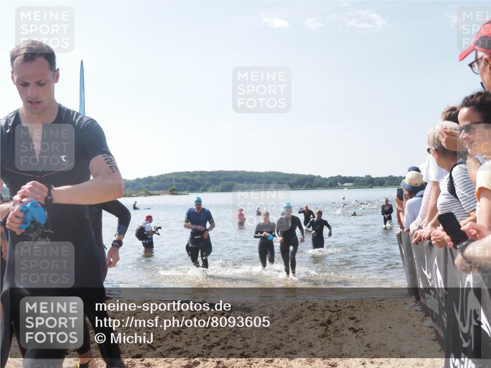 22.06.2025 - Viking Triathlon MichiJ http://msf.ph/oto/8093605 22.06.2025 10:39:46 Schwimmen 25, 29, 86, 138, 244, 423, 437, 518, 529 meine-sportfotos.de