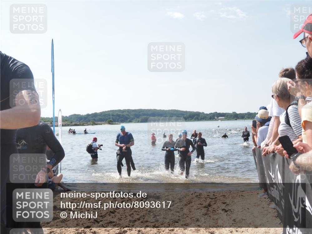 22.06.2025 - Viking Triathlon MichiJ http://msf.ph/oto/8093617 22.06.2025 10:39:46 Schwimmen 25, 29, 86, 138, 244, 423, 437, 518, 529 meine-sportfotos.de
