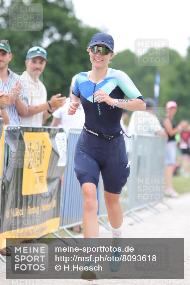 22.06.2025 - Viking Triathlon H.Heesch http://msf.ph/oto/8093618 22.06.2025 16:05:43 Laufen 123, 155 meine-sportfotos.de