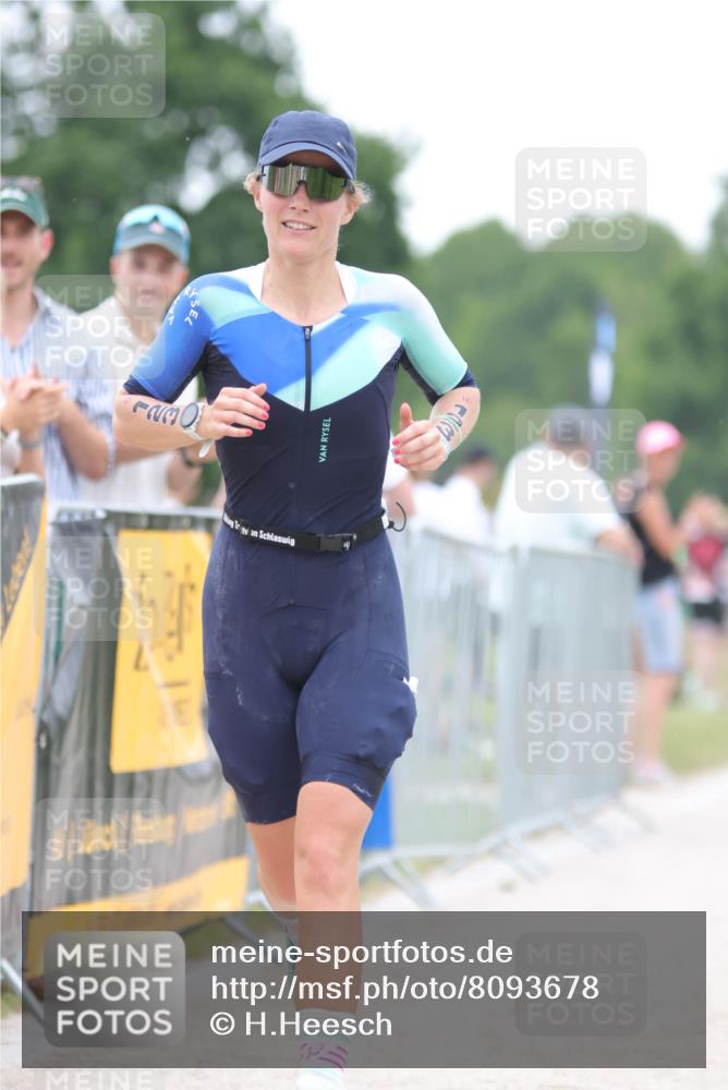 22.06.2025 - Viking Triathlon H.Heesch http://msf.ph/oto/8093678 22.06.2025 16:05:44 Laufen 123, 153, 155 meine-sportfotos.de