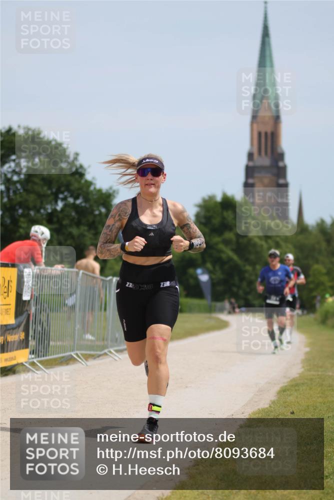 22.06.2025 - Viking Triathlon H.Heesch http://msf.ph/oto/8093684 22.06.2025 13:03:51 Laufen 214, 464, 508, 602 meine-sportfotos.de