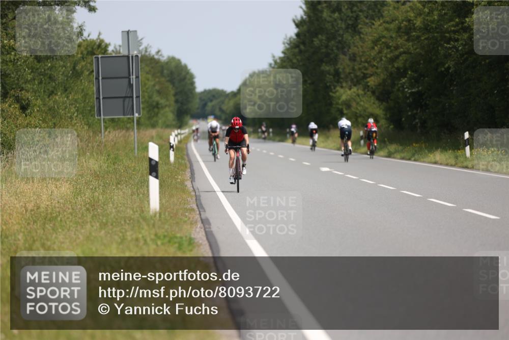 22.06.2025 - Viking Triathlon Yannick Fuchs http://msf.ph/oto/8093722 22.06.2025 11:56:01 Radfahren 217, 245, 318, 459, 499, 555, 625 meine-sportfotos.de