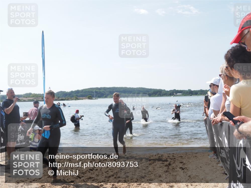 22.06.2025 - Viking Triathlon MichiJ http://msf.ph/oto/8093753 22.06.2025 10:39:51 Schwimmen 25, 29, 244, 283, 423, 437, 518 meine-sportfotos.de