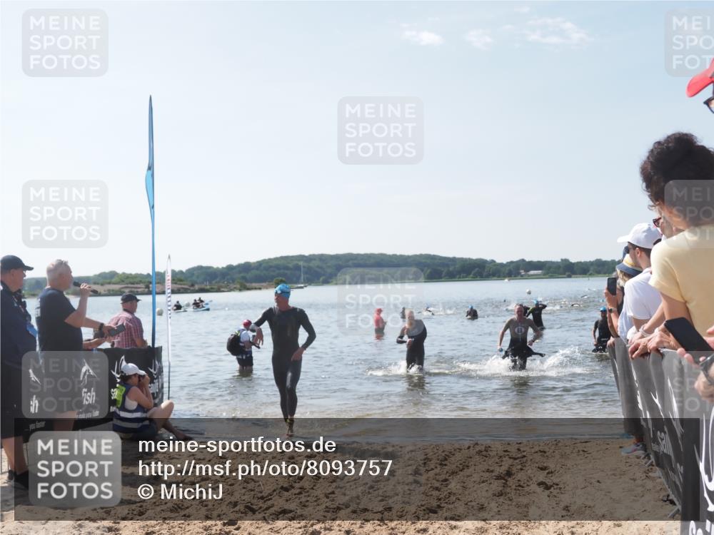 22.06.2025 - Viking Triathlon MichiJ http://msf.ph/oto/8093757 22.06.2025 10:39:54 Schwimmen 283, 423, 437, 518 meine-sportfotos.de