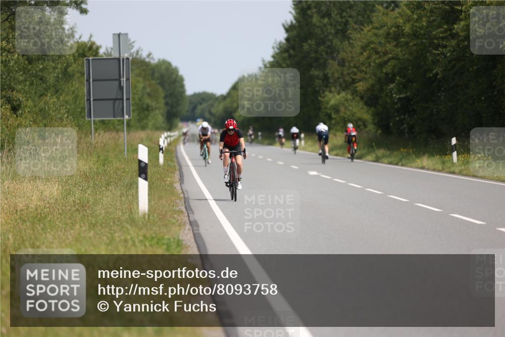22.06.2025 - Viking Triathlon Yannick Fuchs http://msf.ph/oto/8093758 22.06.2025 11:56:01 Radfahren 217, 245, 318, 459, 499, 555, 625 meine-sportfotos.de