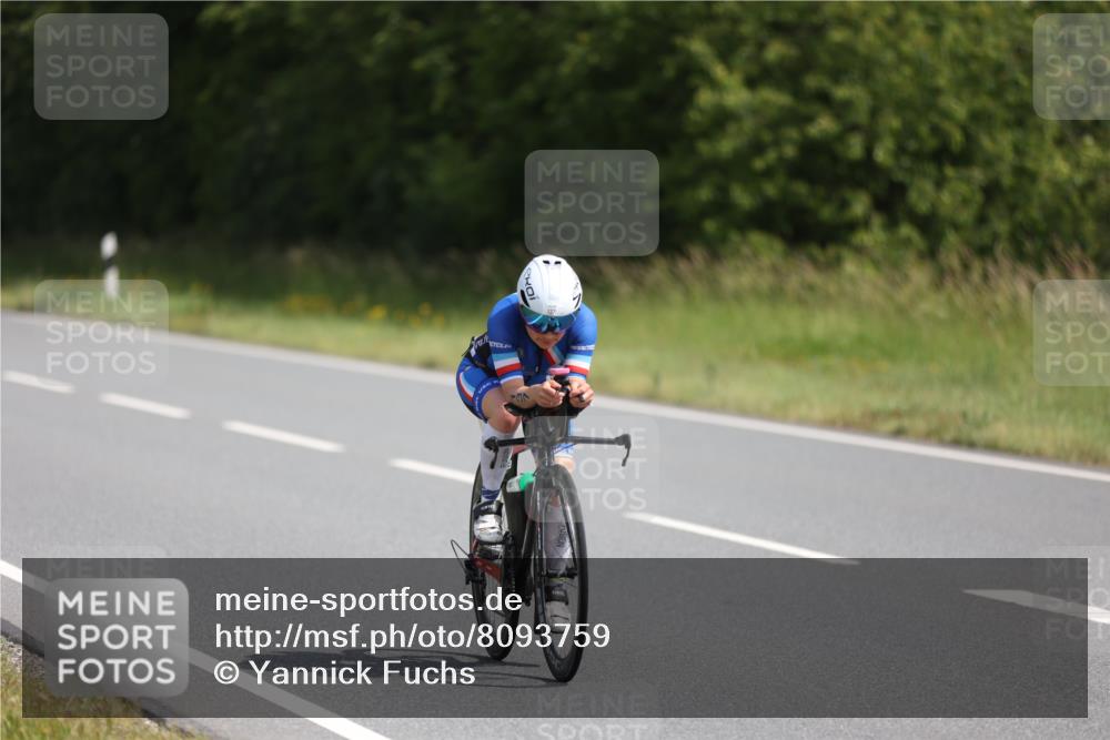 22.06.2025 - Viking Triathlon Yannick Fuchs http://msf.ph/oto/8093759 22.06.2025 11:19:03 Radfahren 4, 137, 190, 353, 374, 515, 527, 641 meine-sportfotos.de