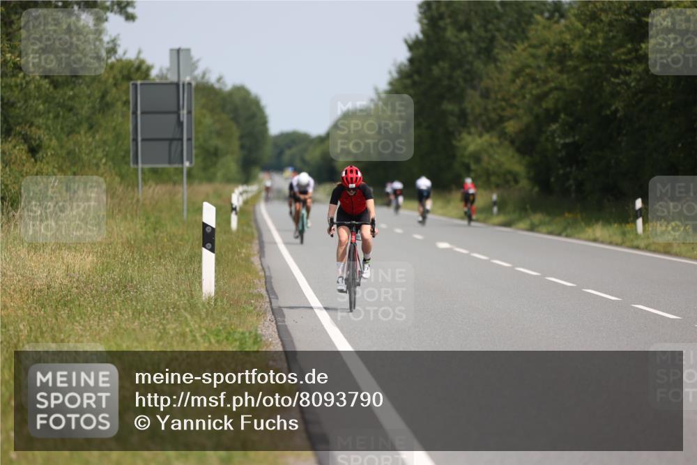22.06.2025 - Viking Triathlon Yannick Fuchs http://msf.ph/oto/8093790 22.06.2025 11:56:03 Radfahren 125, 217, 245, 459, 499, 555 meine-sportfotos.de