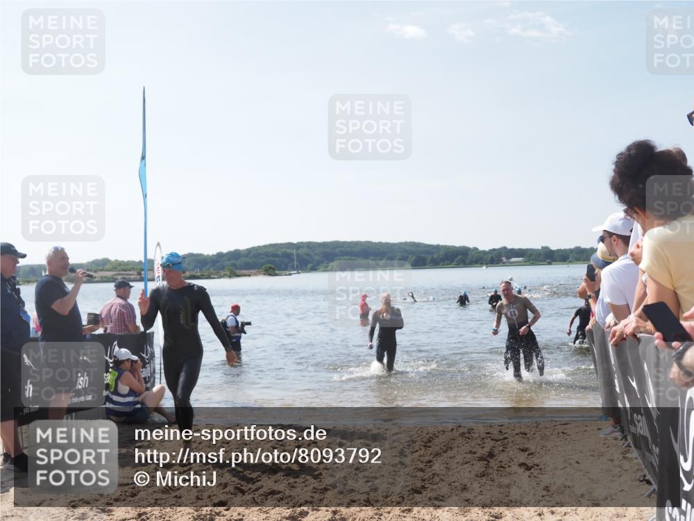 22.06.2025 - Viking Triathlon MichiJ http://msf.ph/oto/8093792 22.06.2025 10:39:56 Schwimmen 283, 423, 437, 518, 538 meine-sportfotos.de