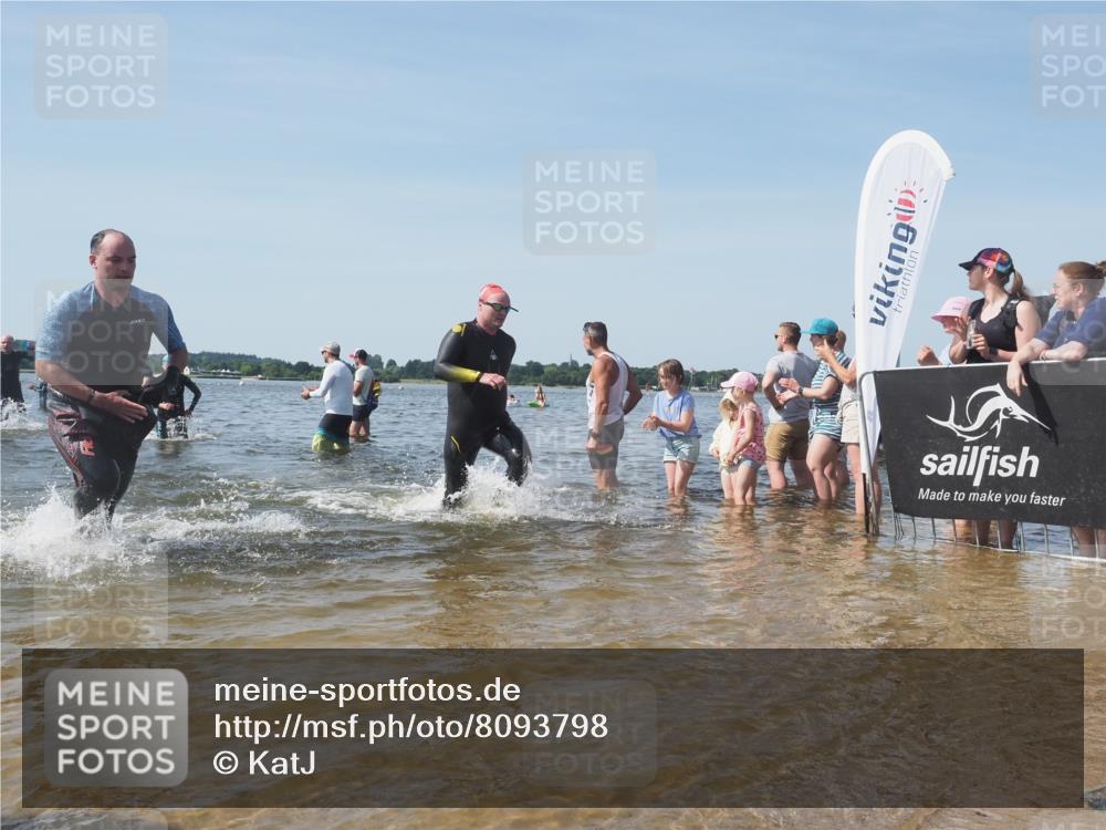 22.06.2025 - Viking Triathlon KatJ http://msf.ph/oto/8093798 22.06.2025 10:29:21 Schwimmen 11, 30, 33, 243, 458, 612, 652 meine-sportfotos.de