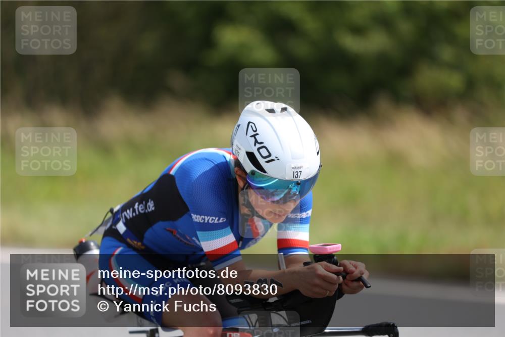 22.06.2025 - Viking Triathlon Yannick Fuchs http://msf.ph/oto/8093830 22.06.2025 11:19:04 Radfahren 4, 137, 190, 353, 374, 515, 527, 641 meine-sportfotos.de