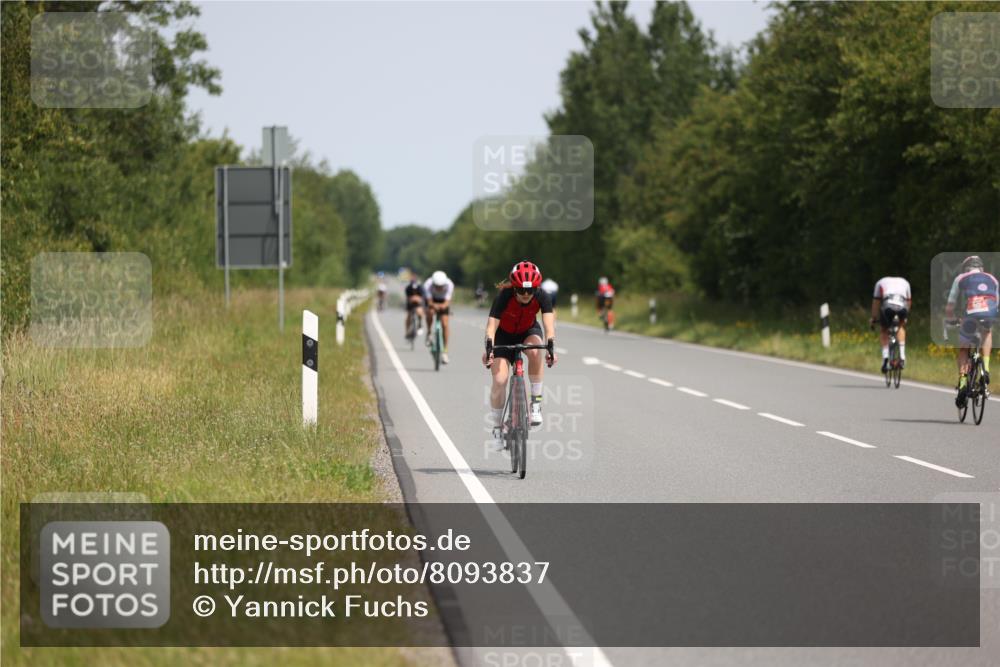 22.06.2025 - Viking Triathlon Yannick Fuchs http://msf.ph/oto/8093837 22.06.2025 11:56:04 Radfahren 125, 217, 245, 379, 499, 555 meine-sportfotos.de