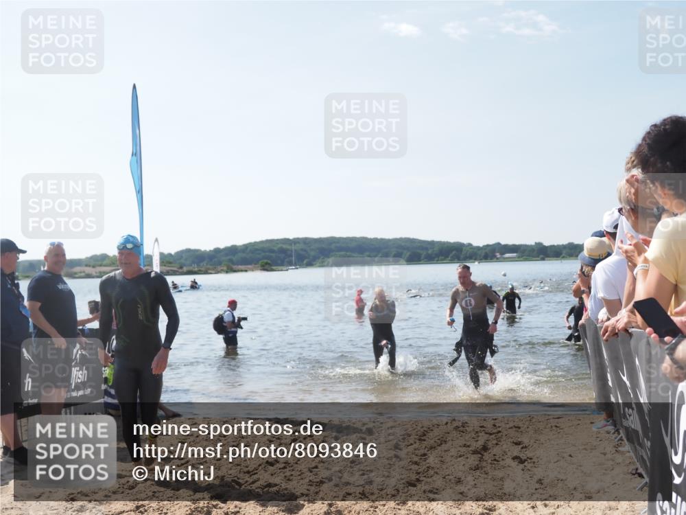 22.06.2025 - Viking Triathlon MichiJ http://msf.ph/oto/8093846 22.06.2025 10:39:57 Schwimmen 283, 423, 437, 518, 538 meine-sportfotos.de