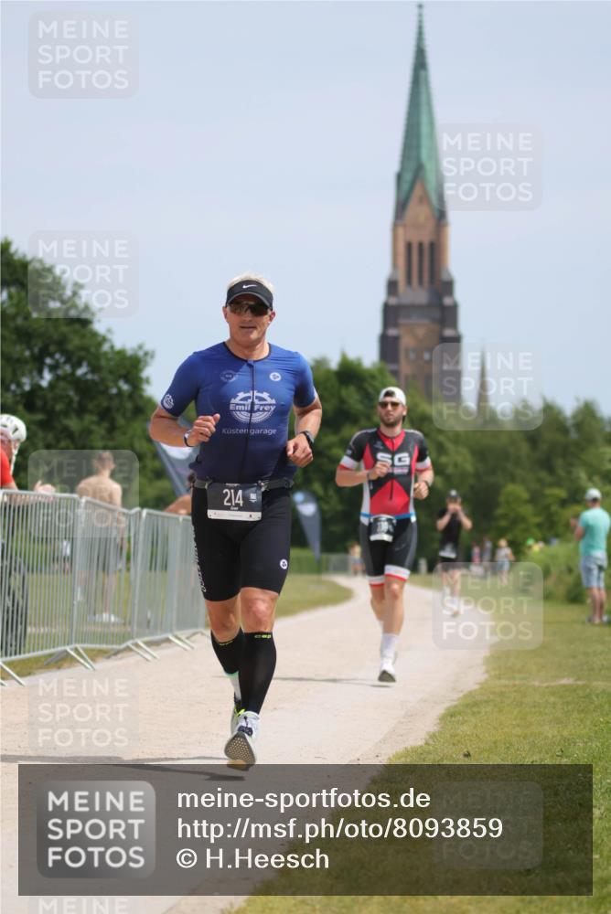 22.06.2025 - Viking Triathlon H.Heesch http://msf.ph/oto/8093859 22.06.2025 13:03:56 Laufen 214, 330, 602 meine-sportfotos.de