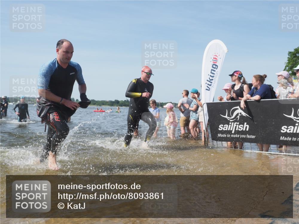 22.06.2025 - Viking Triathlon KatJ http://msf.ph/oto/8093861 22.06.2025 10:29:21 Schwimmen 11, 30, 33, 243, 458, 612, 652 meine-sportfotos.de