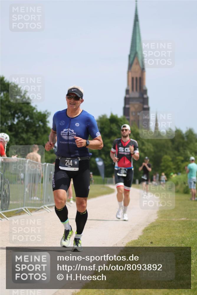 22.06.2025 - Viking Triathlon H.Heesch http://msf.ph/oto/8093892 22.06.2025 13:03:56 Laufen 214, 330, 602 meine-sportfotos.de