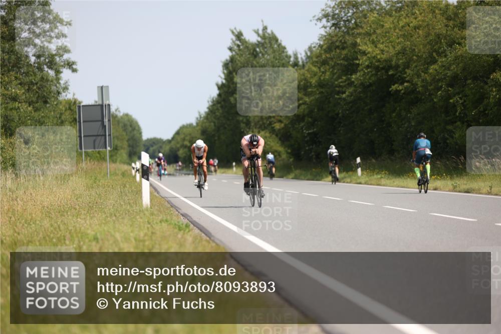 22.06.2025 - Viking Triathlon Yannick Fuchs http://msf.ph/oto/8093893 22.06.2025 11:19:32 Radfahren 255, 349 meine-sportfotos.de