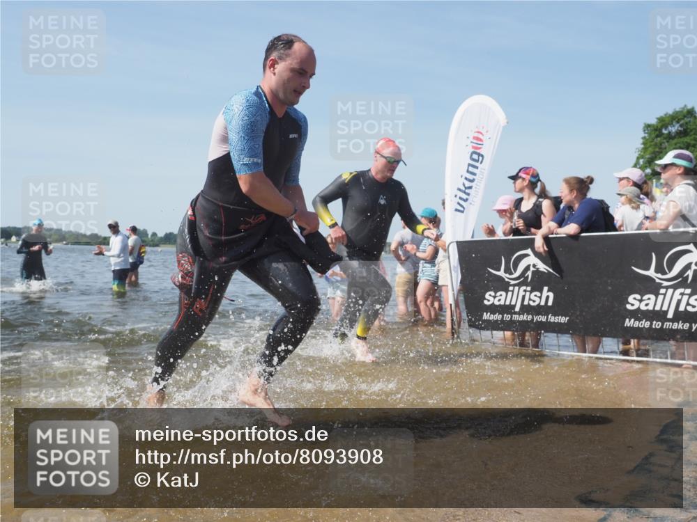 22.06.2025 - Viking Triathlon KatJ http://msf.ph/oto/8093908 22.06.2025 10:29:22 Schwimmen 11, 30, 33, 243, 458, 612, 652 meine-sportfotos.de