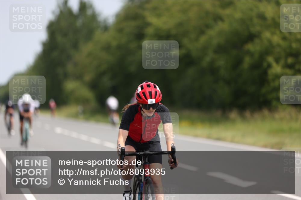 22.06.2025 - Viking Triathlon Yannick Fuchs http://msf.ph/oto/8093935 22.06.2025 11:56:06 Radfahren 125, 217, 245, 379, 499, 555 meine-sportfotos.de