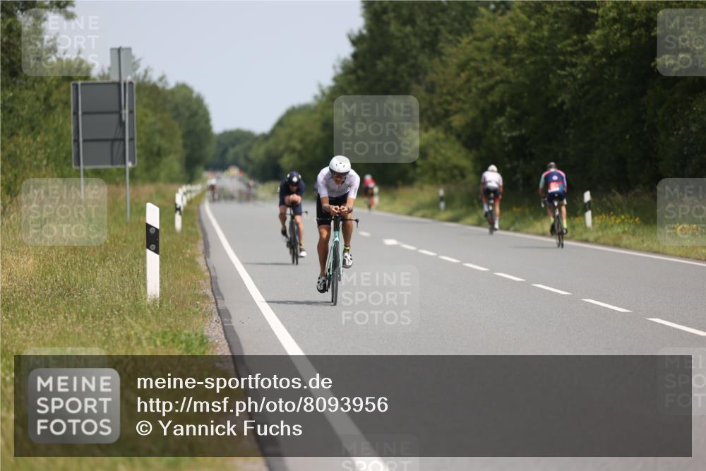 22.06.2025 - Viking Triathlon Yannick Fuchs http://msf.ph/oto/8093956 22.06.2025 11:56:07 Radfahren 125, 217, 245, 379, 499, 555 meine-sportfotos.de