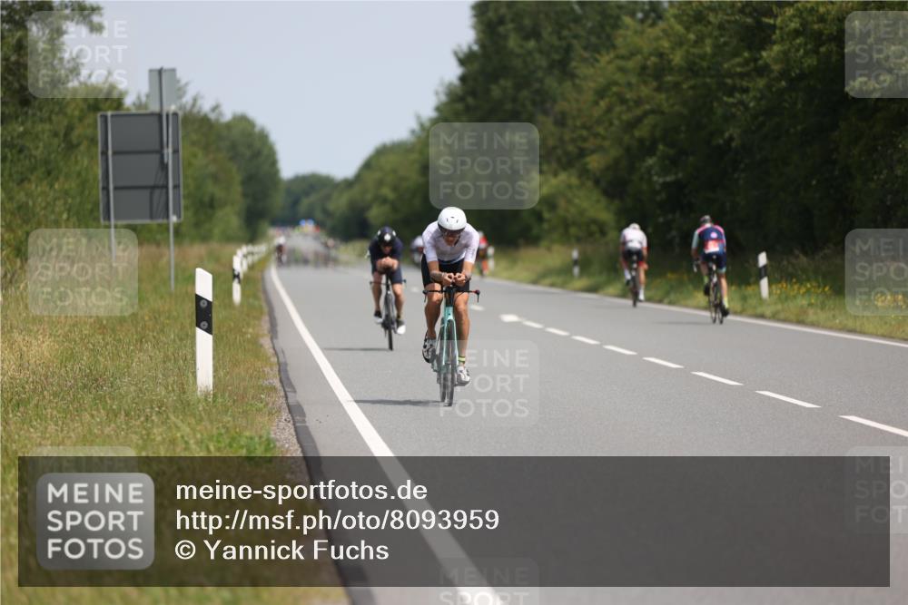 22.06.2025 - Viking Triathlon Yannick Fuchs http://msf.ph/oto/8093959 22.06.2025 11:56:07 Radfahren 125, 217, 245, 379, 499, 555 meine-sportfotos.de