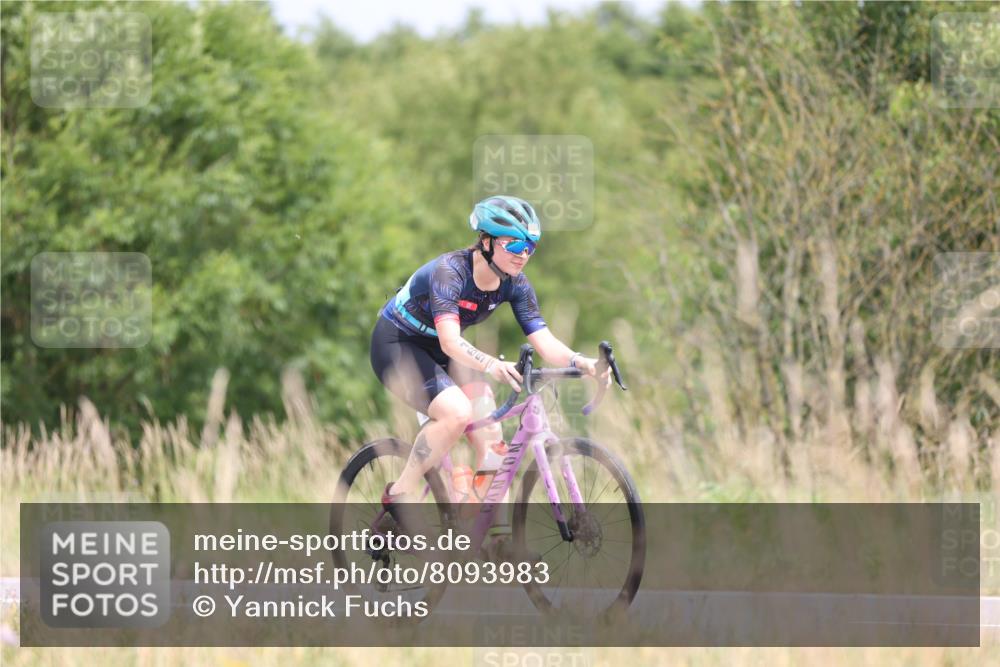 22.06.2025 - Viking Triathlon Yannick Fuchs http://msf.ph/oto/8093983 22.06.2025 13:44:19 Radfahren 165, 634 meine-sportfotos.de