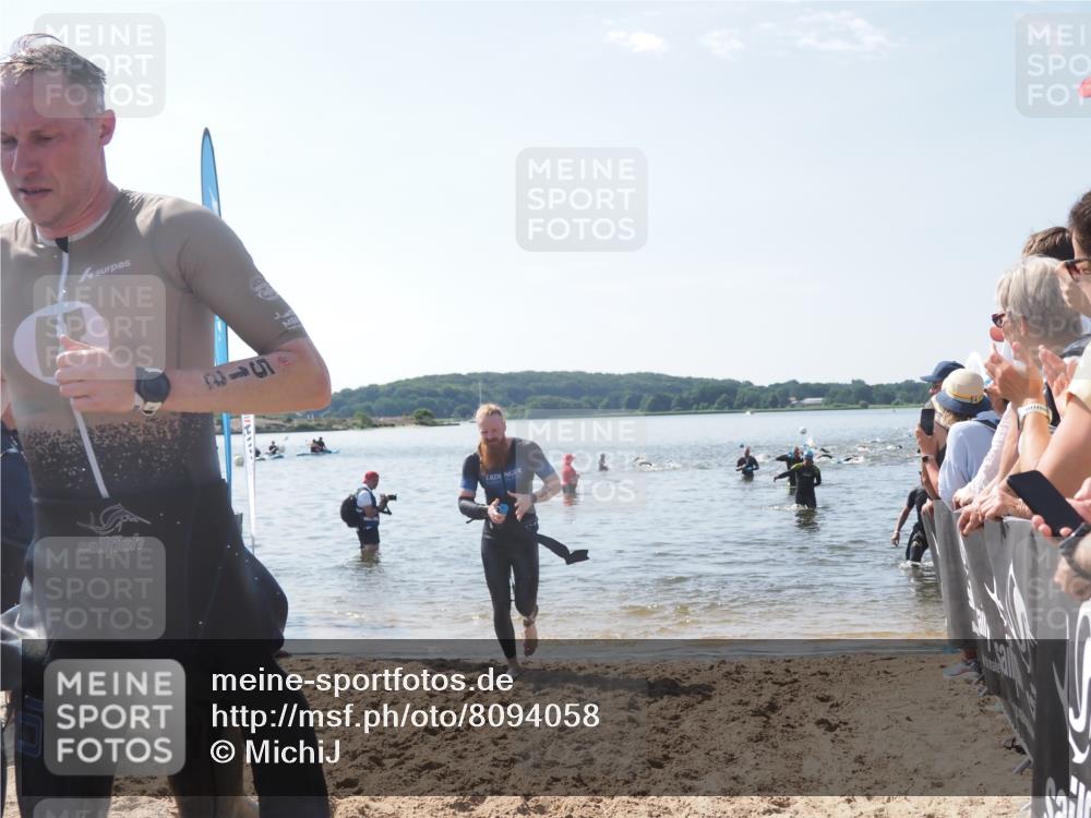 22.06.2025 - Viking Triathlon MichiJ http://msf.ph/oto/8094058 22.06.2025 10:40:00 Schwimmen 248, 283, 437, 518, 538 meine-sportfotos.de