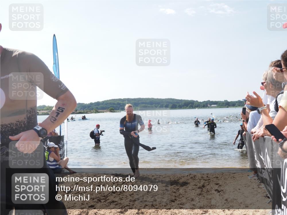22.06.2025 - Viking Triathlon MichiJ http://msf.ph/oto/8094079 22.06.2025 10:40:01 Schwimmen 248, 283, 437, 518, 538 meine-sportfotos.de