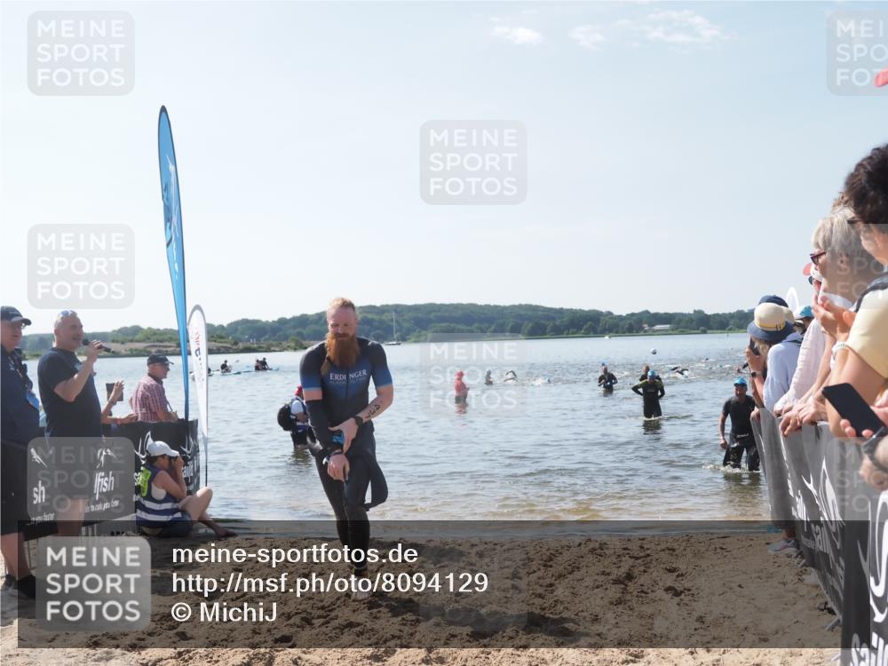 22.06.2025 - Viking Triathlon MichiJ http://msf.ph/oto/8094129 22.06.2025 10:40:01 Schwimmen 248, 283, 437, 518, 538 meine-sportfotos.de