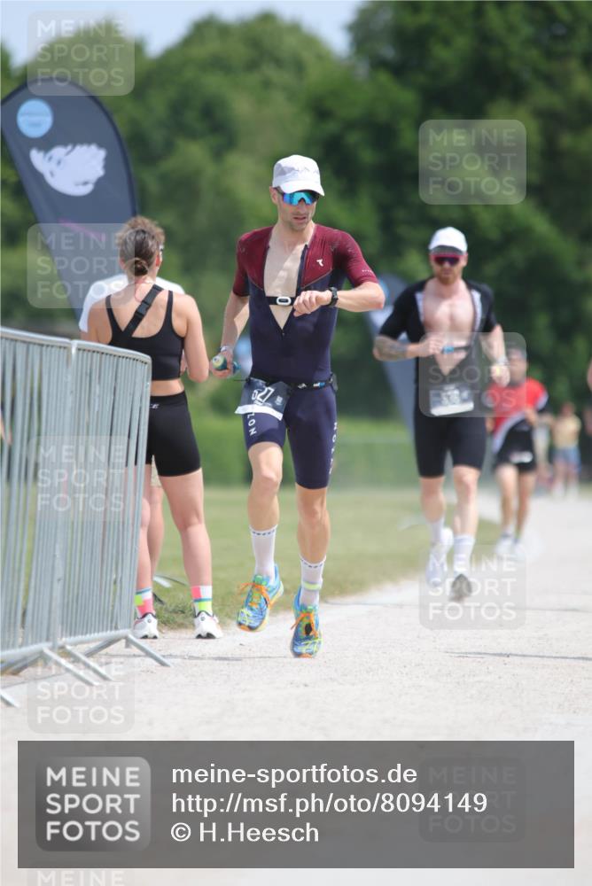 22.06.2025 - Viking Triathlon H.Heesch http://msf.ph/oto/8094149 22.06.2025 13:04:23 Laufen 1, 527, 536 meine-sportfotos.de