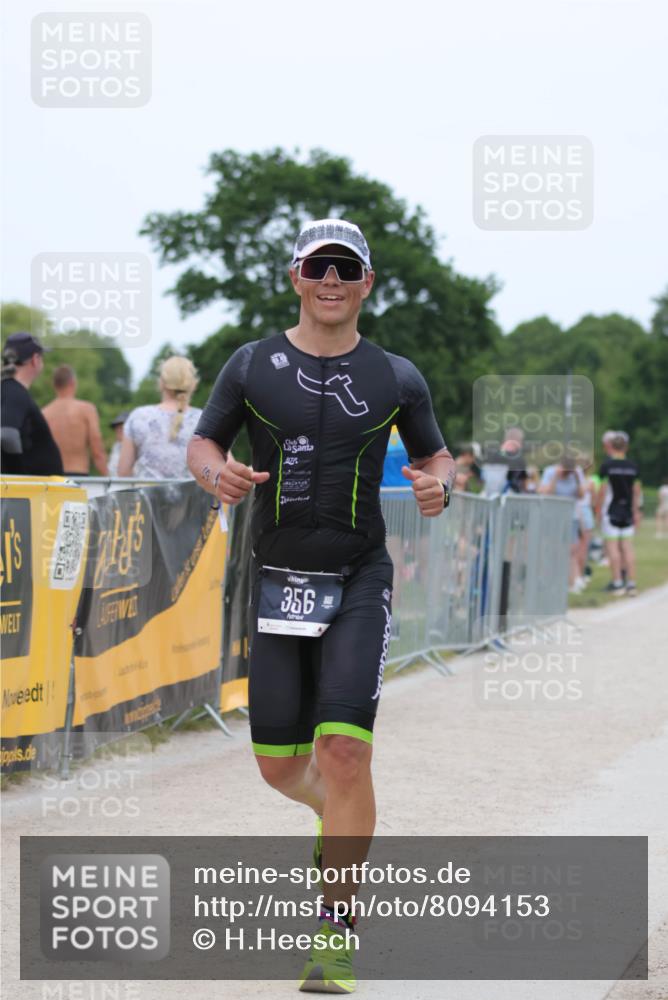 22.06.2025 - Viking Triathlon H.Heesch http://msf.ph/oto/8094153 22.06.2025 15:20:48 Laufen 356 meine-sportfotos.de