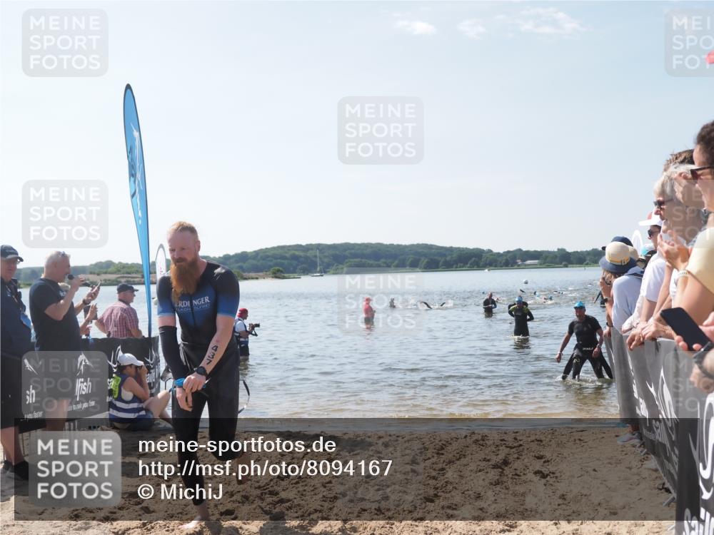 22.06.2025 - Viking Triathlon MichiJ http://msf.ph/oto/8094167 22.06.2025 10:40:02 Schwimmen 248, 283, 437, 538 meine-sportfotos.de