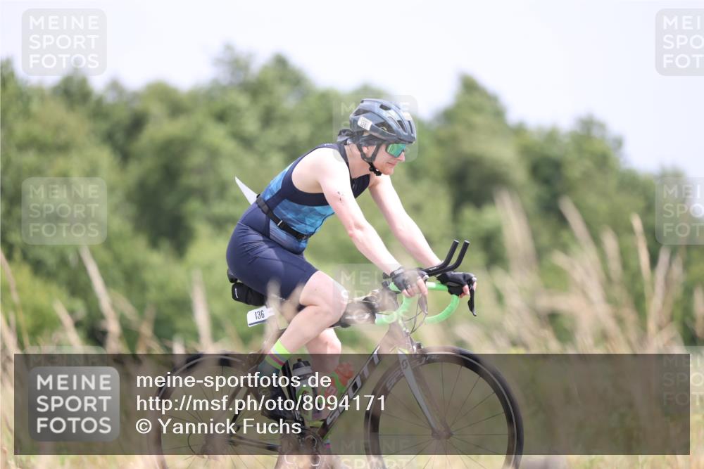 22.06.2025 - Viking Triathlon Yannick Fuchs http://msf.ph/oto/8094171 22.06.2025 13:44:48 Radfahren 136 meine-sportfotos.de