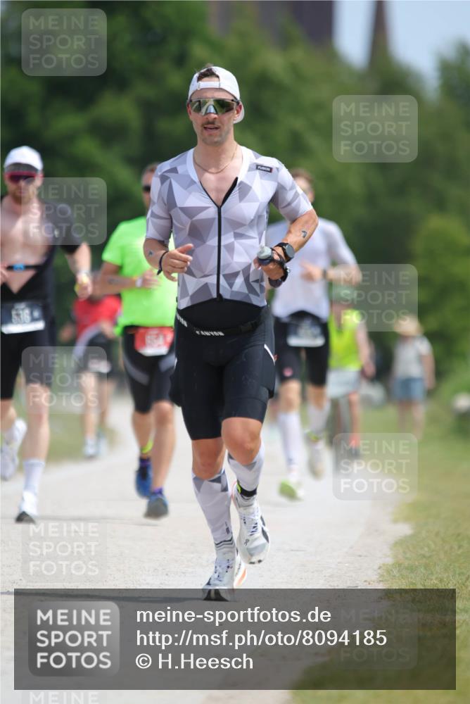 22.06.2025 - Viking Triathlon H.Heesch http://msf.ph/oto/8094185 22.06.2025 13:04:25 Laufen 1, 435, 527, 536, 654 meine-sportfotos.de