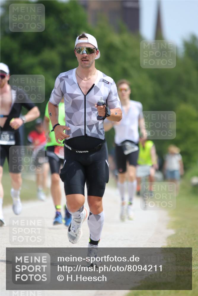 22.06.2025 - Viking Triathlon H.Heesch http://msf.ph/oto/8094211 22.06.2025 13:04:25 Laufen 1, 435, 527, 536, 654 meine-sportfotos.de