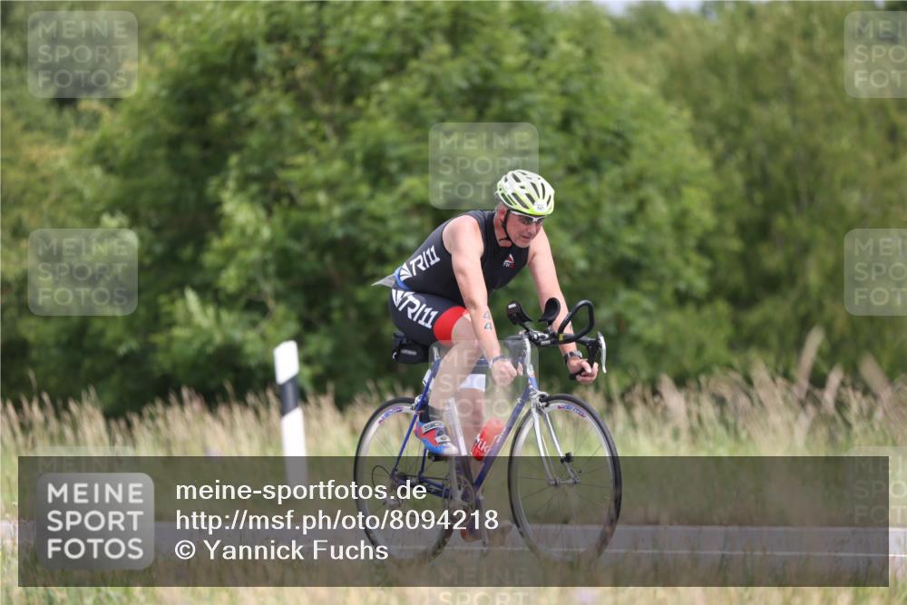 22.06.2025 - Viking Triathlon Yannick Fuchs http://msf.ph/oto/8094218 22.06.2025 13:44:58 Radfahren 447 meine-sportfotos.de