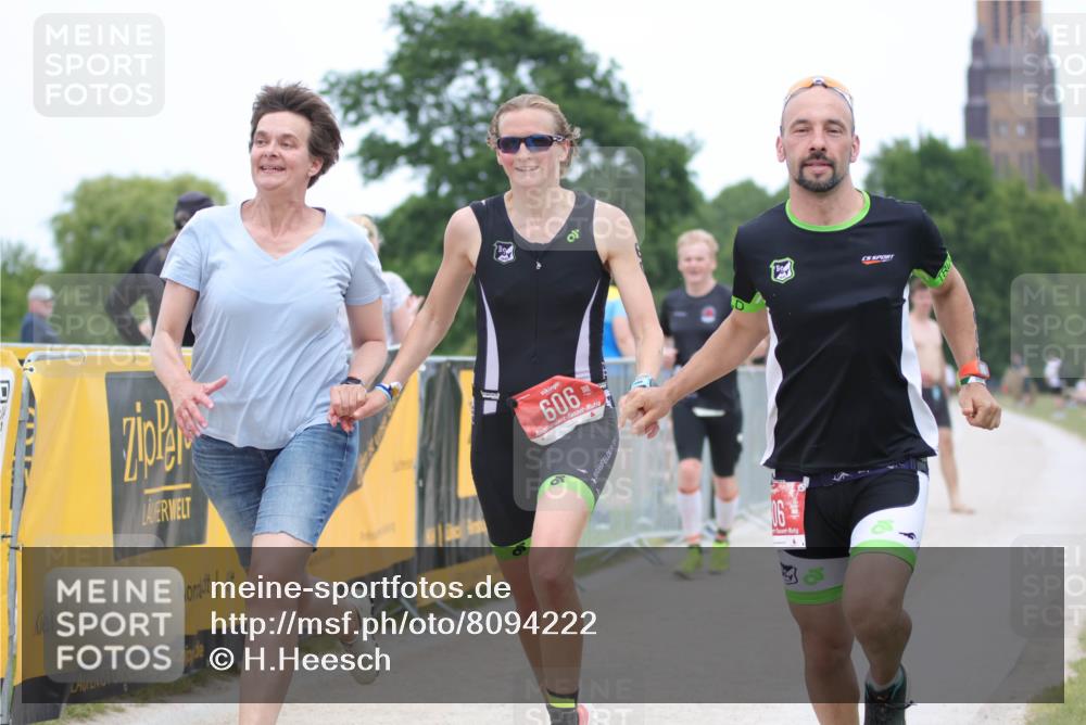 22.06.2025 - Viking Triathlon H.Heesch http://msf.ph/oto/8094222 22.06.2025 15:21:21 Laufen 606, 619 meine-sportfotos.de