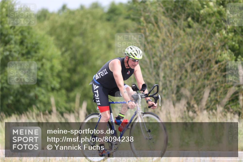 22.06.2025 - Viking Triathlon Yannick Fuchs http://msf.ph/oto/8094238 22.06.2025 13:44:58 Radfahren 447 meine-sportfotos.de