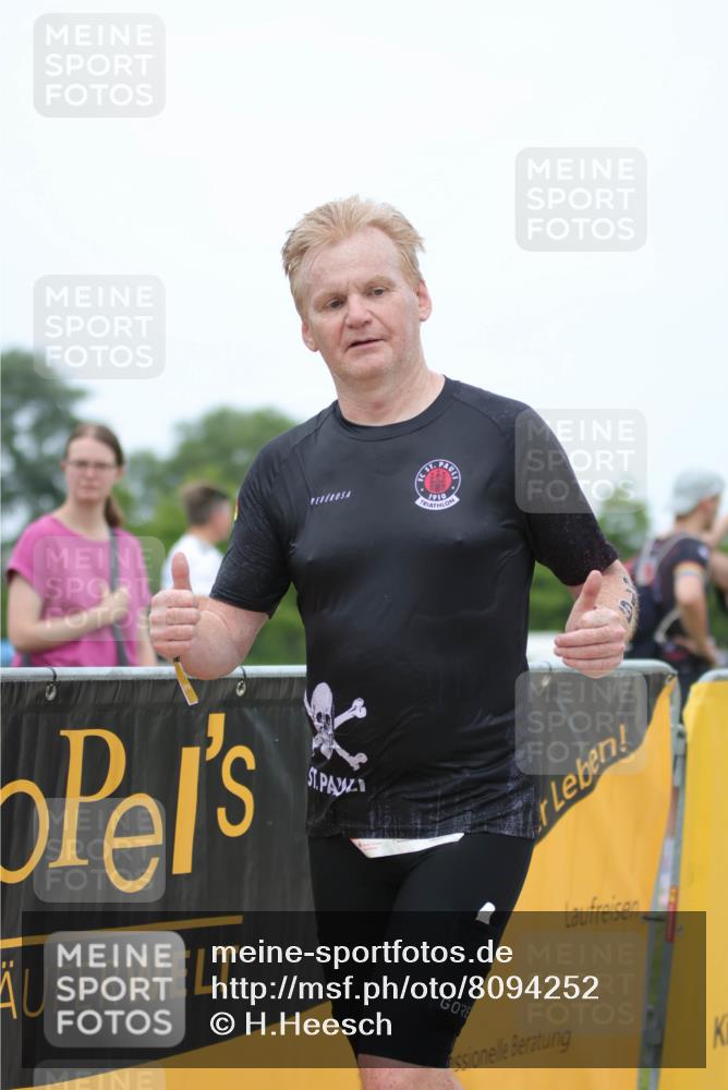 22.06.2025 - Viking Triathlon H.Heesch http://msf.ph/oto/8094252 22.06.2025 15:21:26 Laufen 619 meine-sportfotos.de