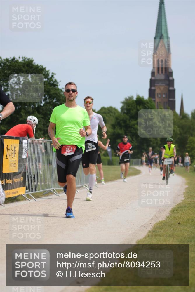22.06.2025 - Viking Triathlon H.Heesch http://msf.ph/oto/8094253 22.06.2025 13:04:30 Laufen 1, 435, 527, 536, 641, 654 meine-sportfotos.de