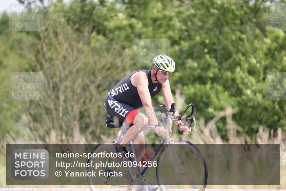 22.06.2025 - Viking Triathlon Yannick Fuchs http://msf.ph/oto/8094256 22.06.2025 13:44:59 Radfahren 447 meine-sportfotos.de