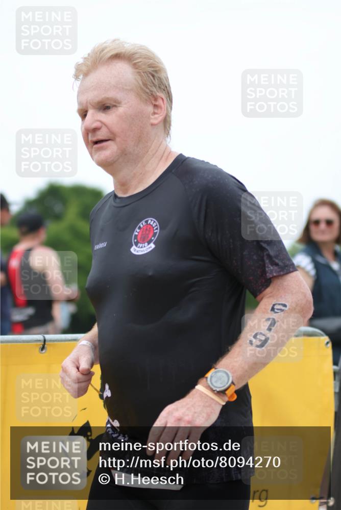 22.06.2025 - Viking Triathlon H.Heesch http://msf.ph/oto/8094270 22.06.2025 15:21:27 Laufen 619 meine-sportfotos.de